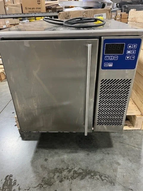 centralrestaurant2632470